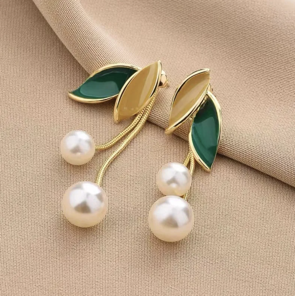 Pearl Leaf Tassel Earrings